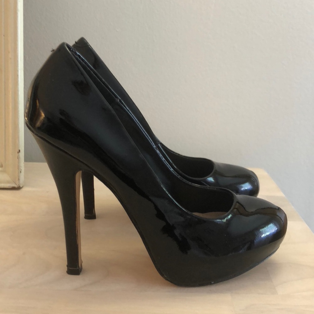 Black Patent Steve Madden Pumps
